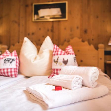 Chalet Alpenrose Bio Wellness Naturhotel Cogolo Exterior photo
