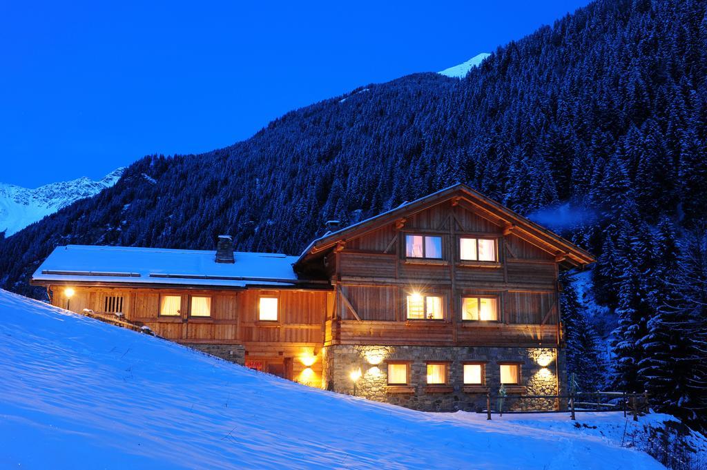 Chalet Alpenrose Bio Wellness Naturhotel Cogolo Exterior photo
