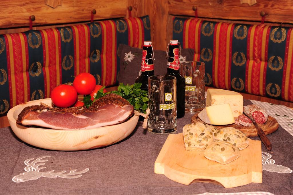 Chalet Alpenrose Bio Wellness Naturhotel Cogolo Exterior photo