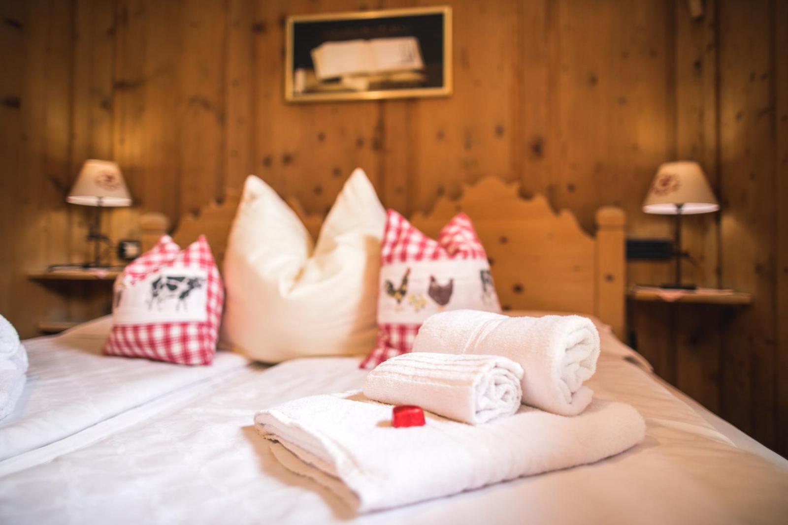 Chalet Alpenrose Bio Wellness Naturhotel Cogolo Exterior photo