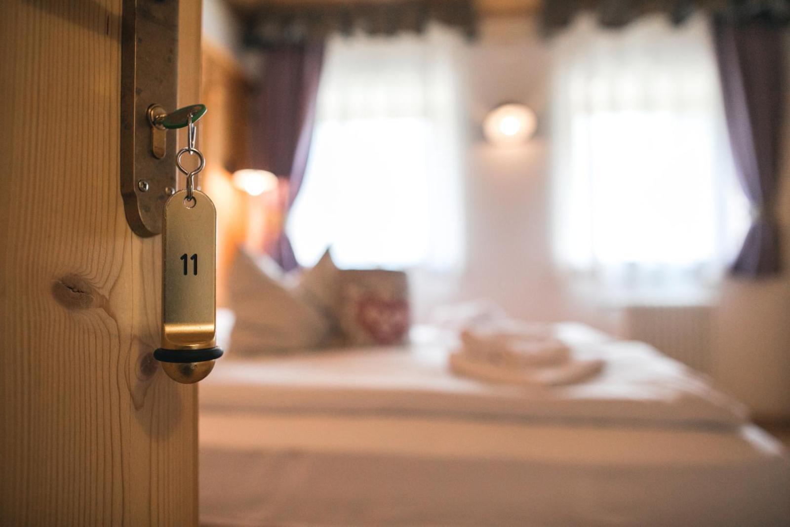 Chalet Alpenrose Bio Wellness Naturhotel Cogolo Exterior photo