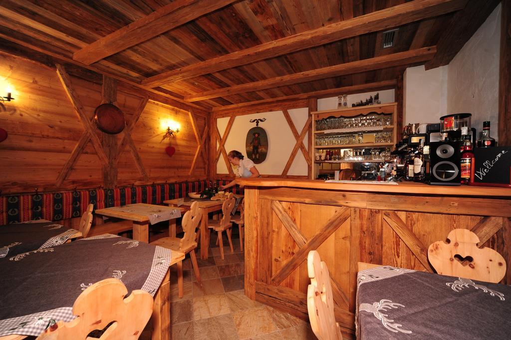 Chalet Alpenrose Bio Wellness Naturhotel Cogolo Exterior photo